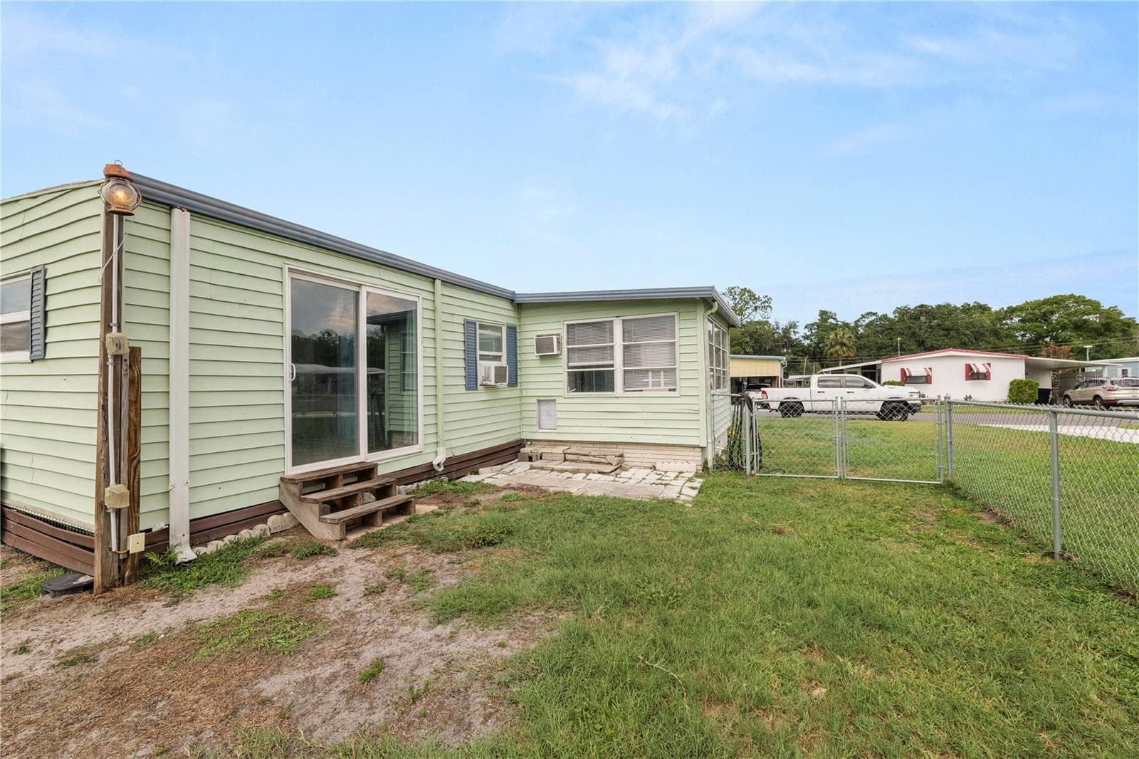 Manufactured Home at 1610 REYNOLDS RD #330, LAKELAND, photo 27 of 36