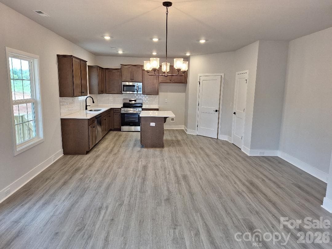 Breakfast/Kitchen - Statesville