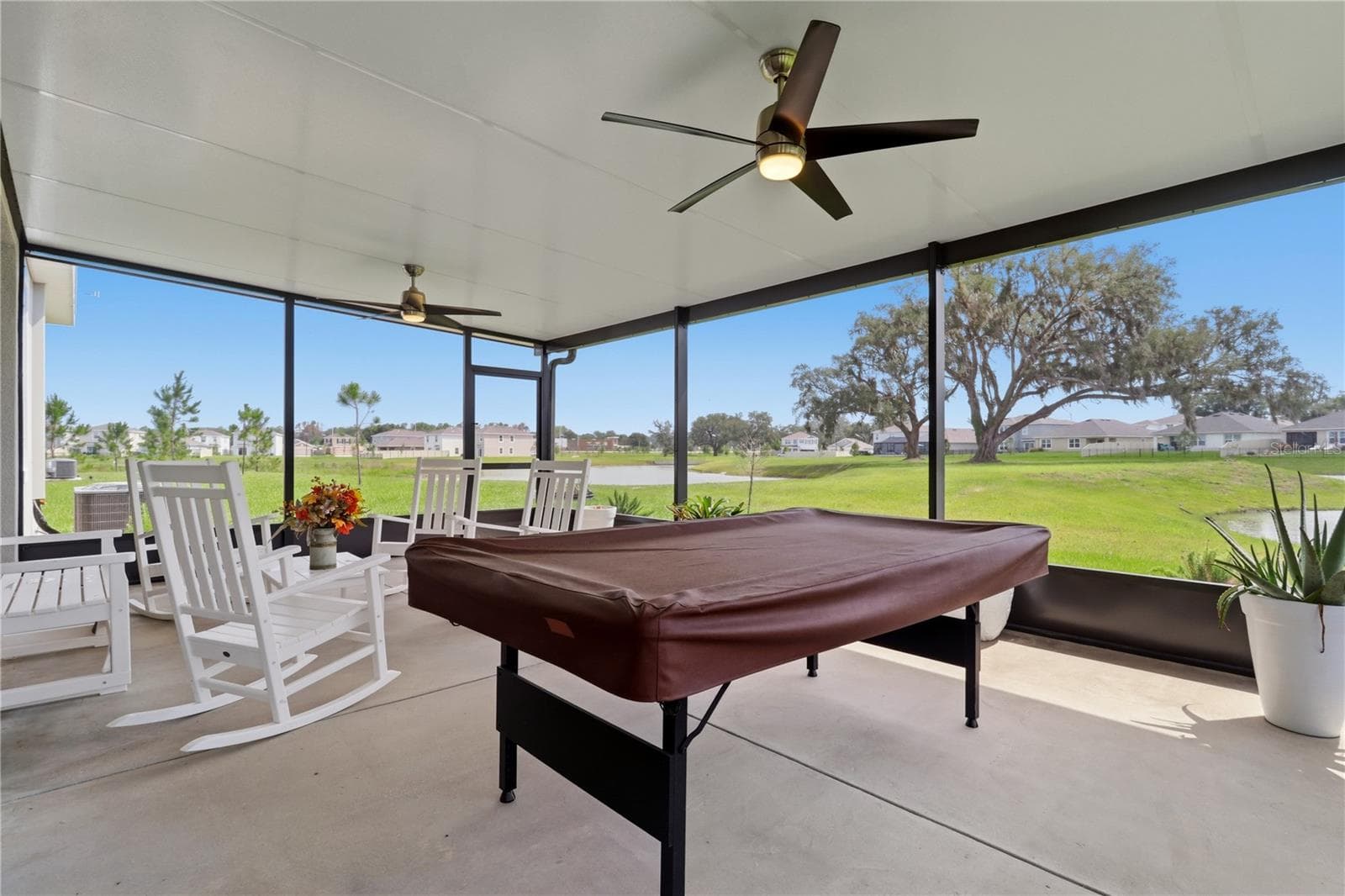 Single Family Residence at 11316 SPOONBILL FLOCK WAY, SAN ANTONIO, photo 3 of 43