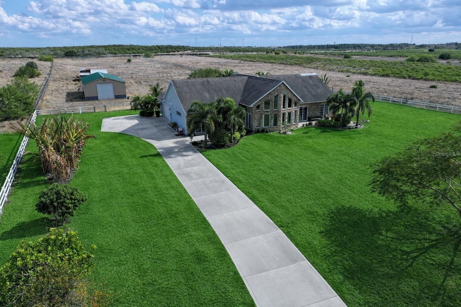 Single Family Residence at 186 S BEAR POINTE DR, LAKE PLACID, photo 19 of 20
