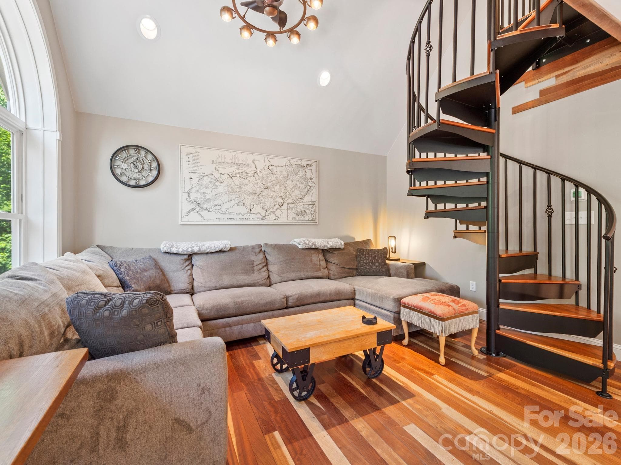 Single Family Residence at Weaverville, photo 6 of 32