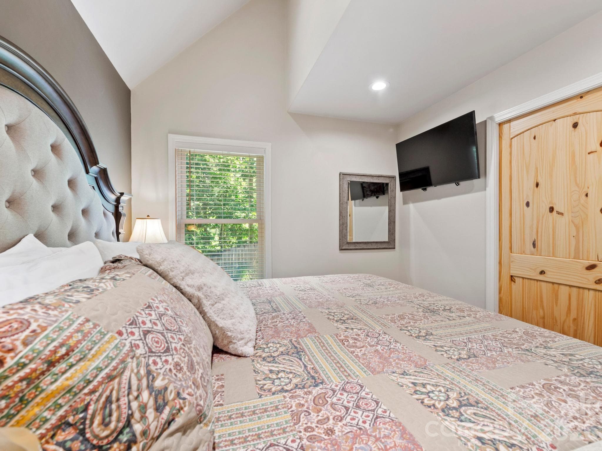 Single Family Residence at Weaverville, photo 15 of 32