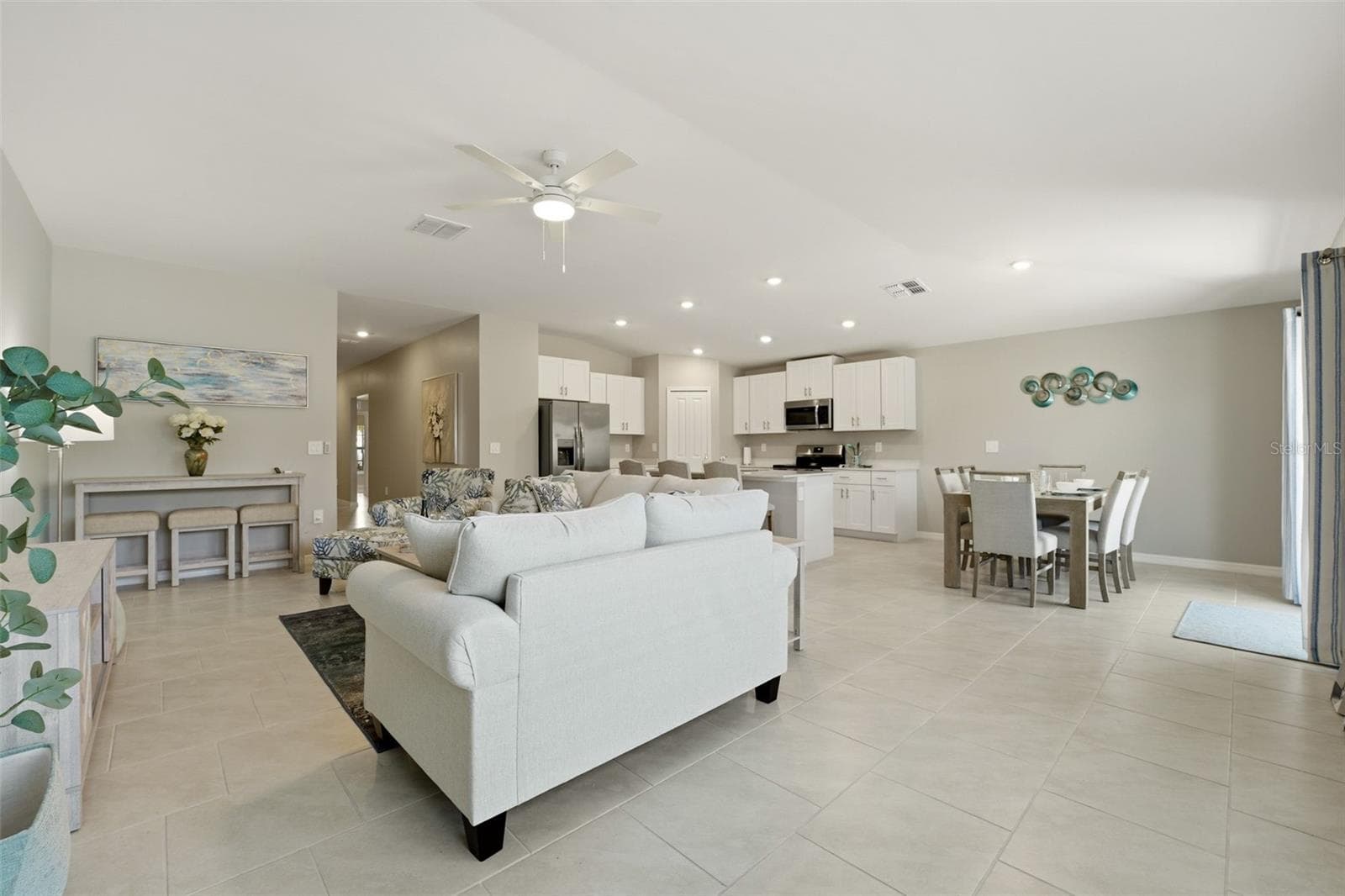 Single Family Residence at 113 LEISURE PL, ROTONDA WEST, photo 8 of 36