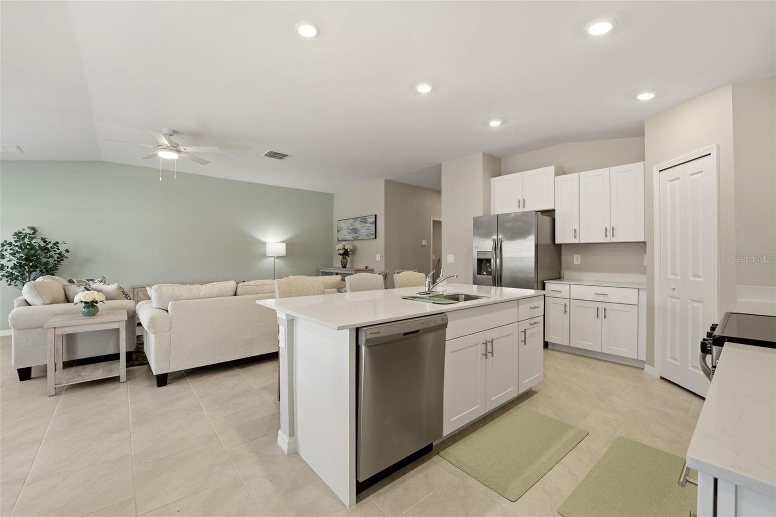 Single Family Residence at 113 LEISURE PL, ROTONDA WEST, photo 13 of 36