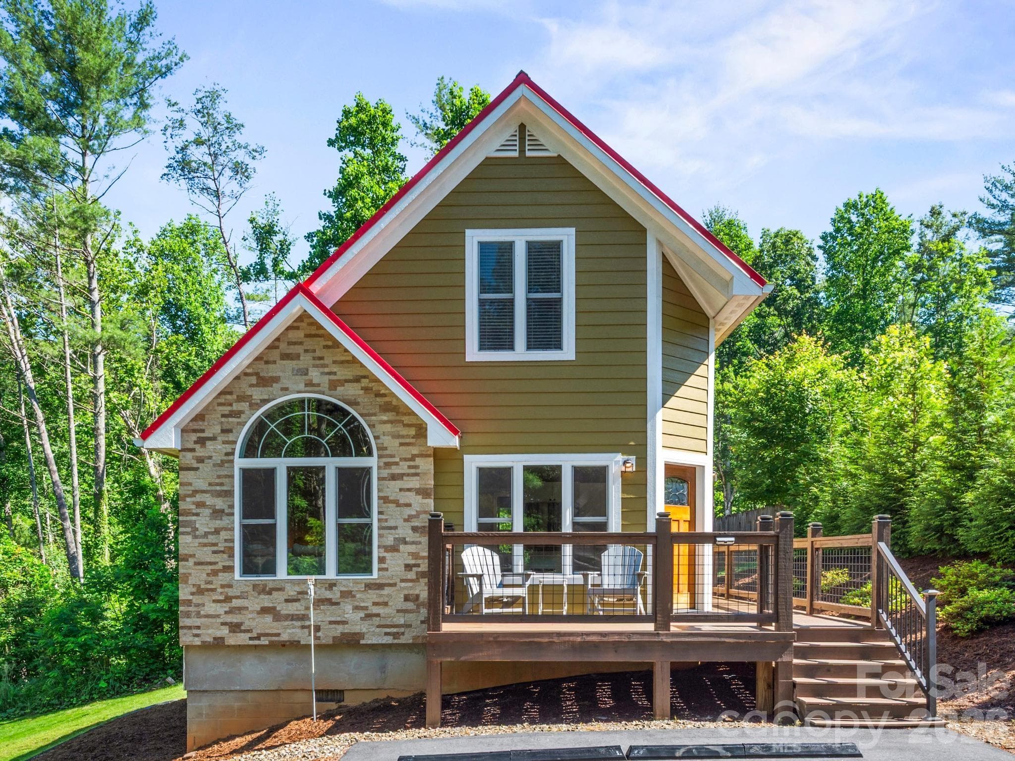 Guest Cottage - Weaverville