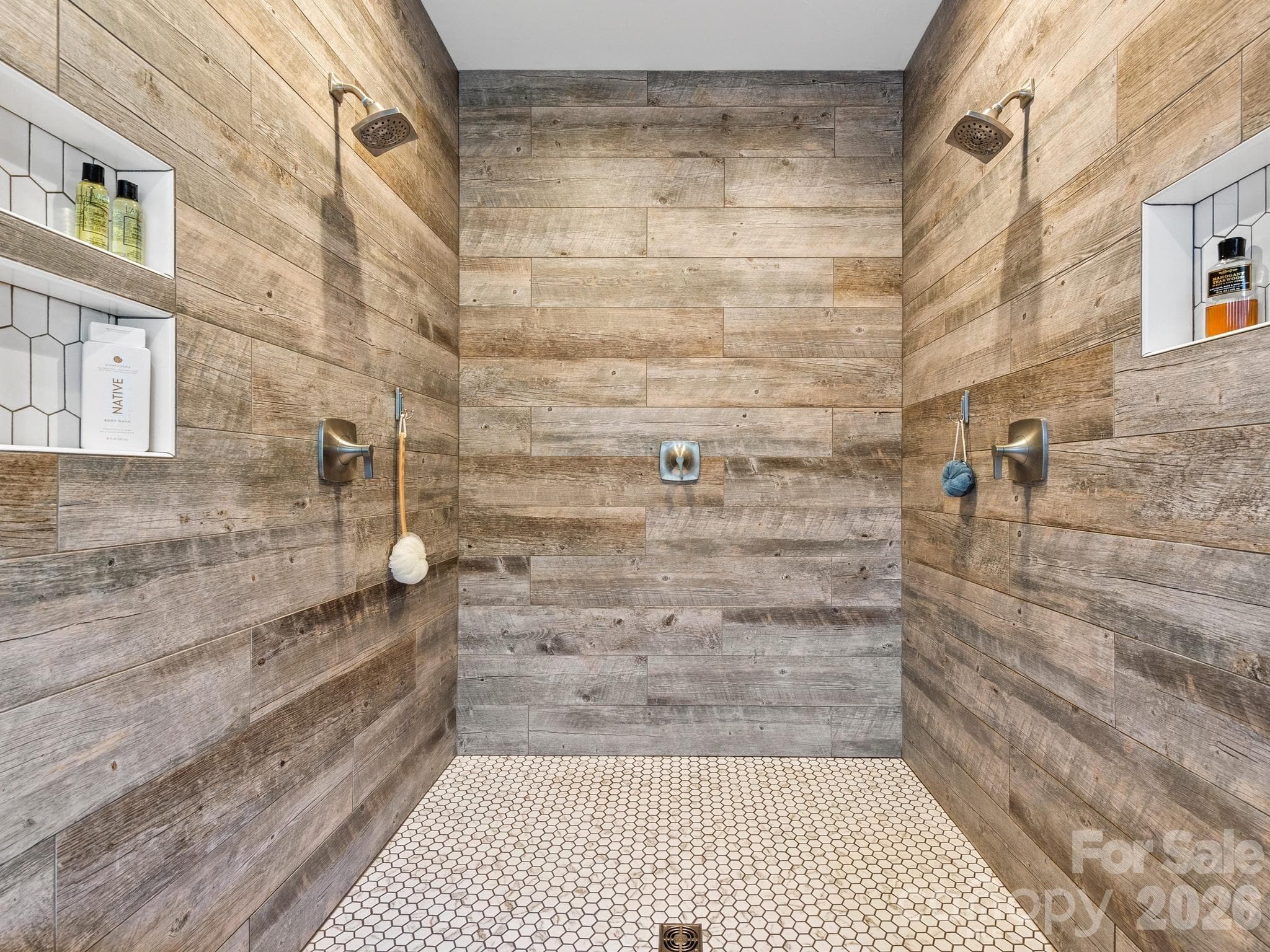 Dual Shower - Weaverville