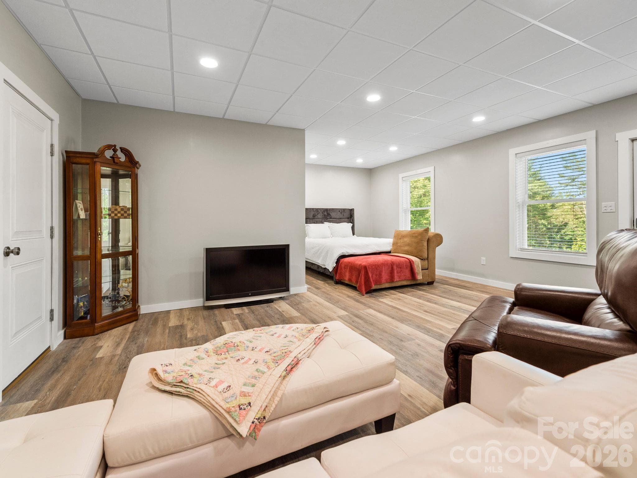 Lower Level Guest Suite - Weaverville