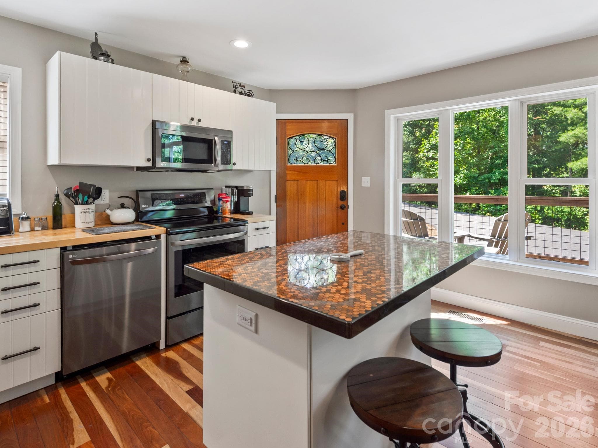 Full Kitchen w/Soft Close Cabinets - Weaverville