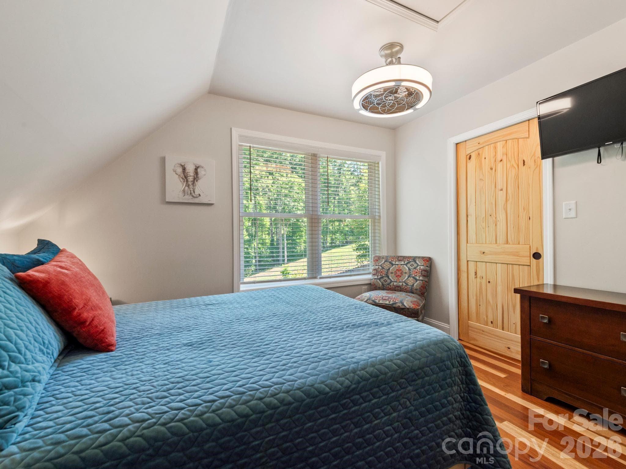 Upper Level Bedroom - Weaverville