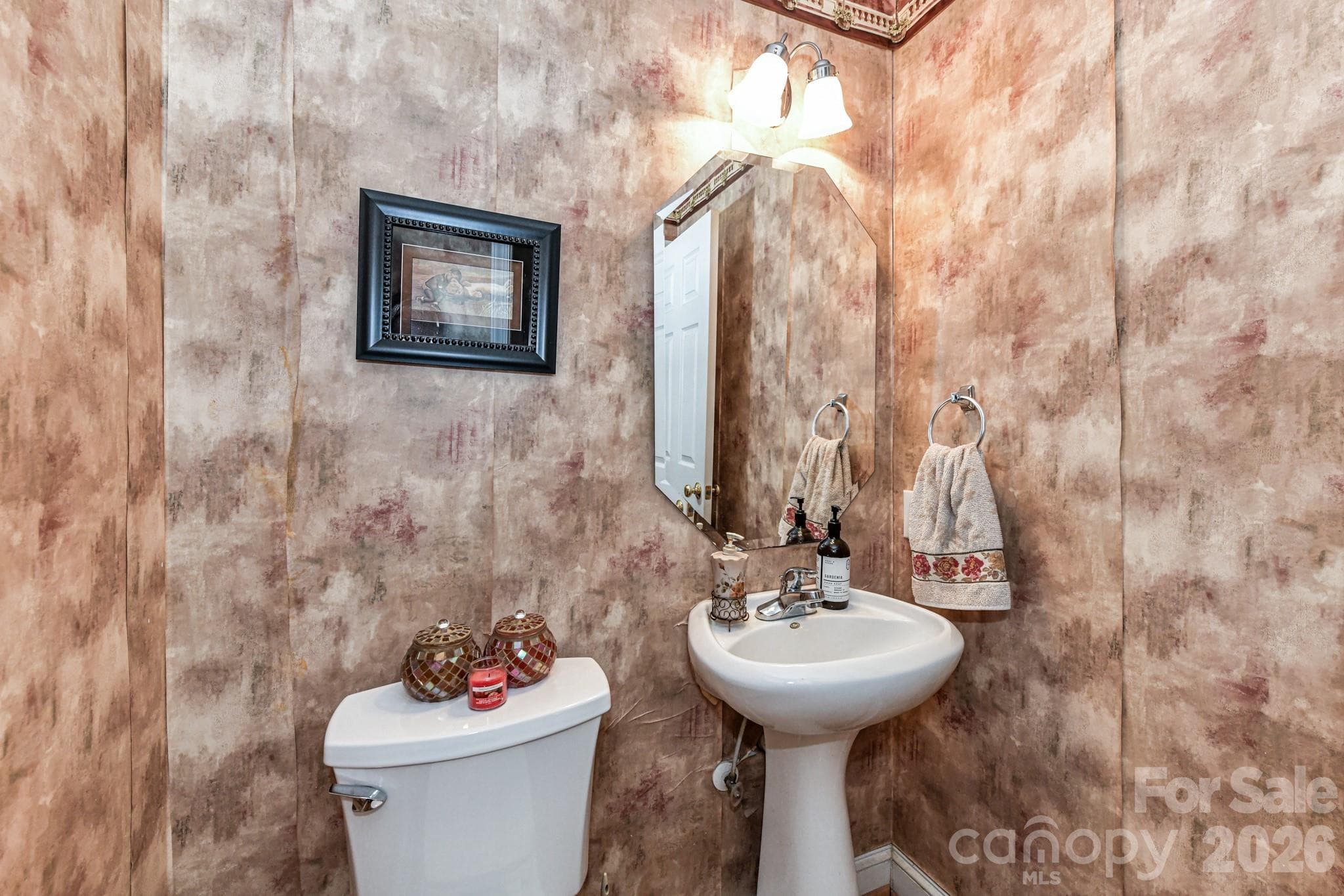 Single Family Residence at 1050 Enderbury Drive, Indian Trail, photo 15 of 31