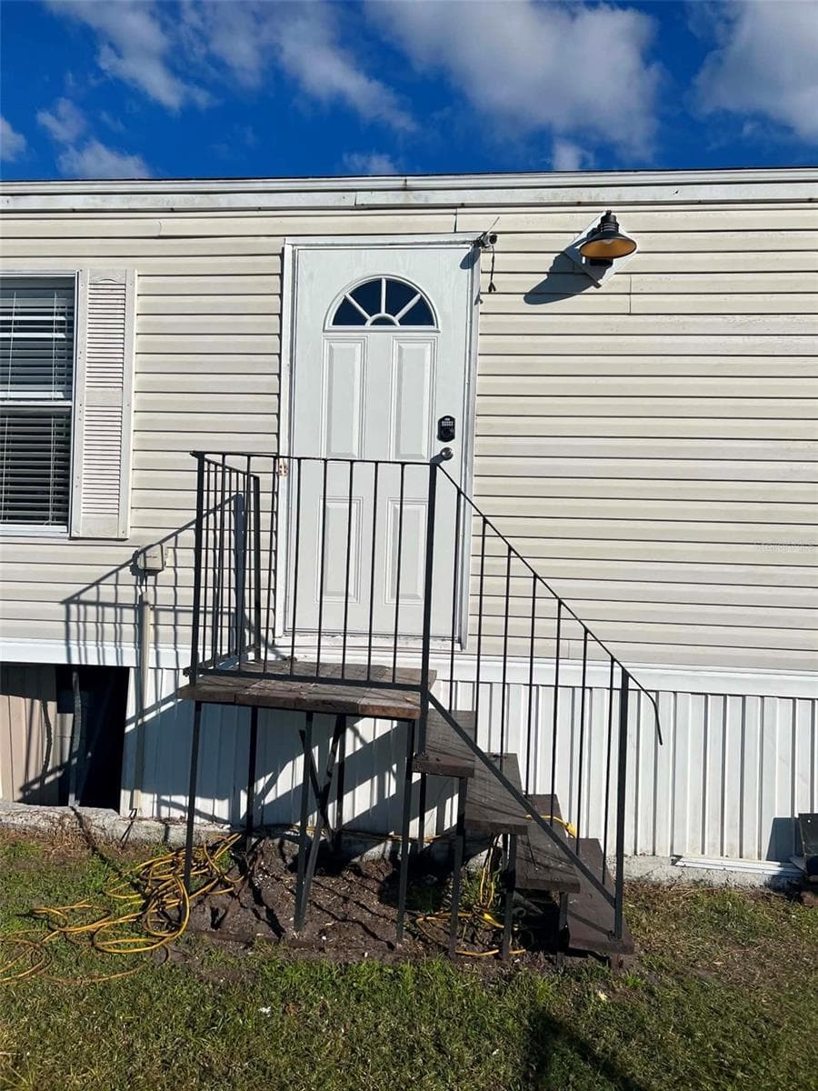Manufactured Home at 14626 MCGRADY RD, WIMAUMA, photo 6 of 19