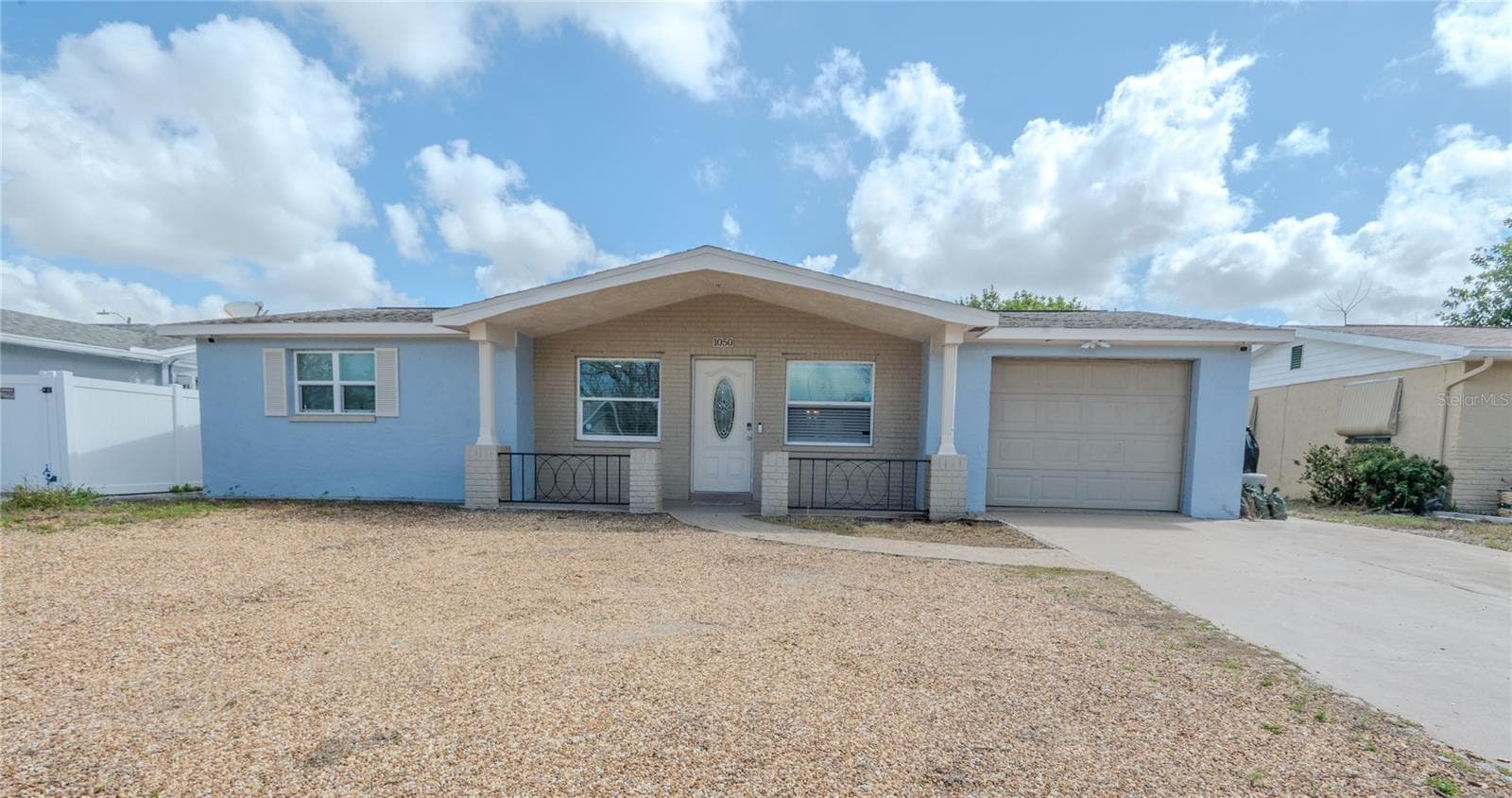 1050 DEAL LN