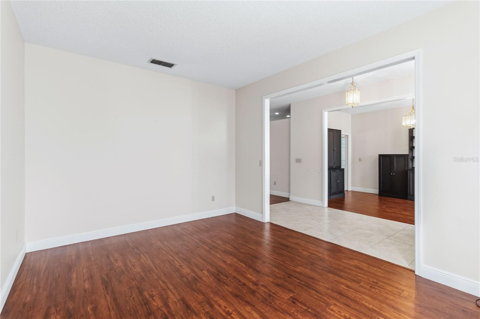 Single Family Residence at 1572 HUNTERS STAND RUN, OVIEDO, photo 7 of 33