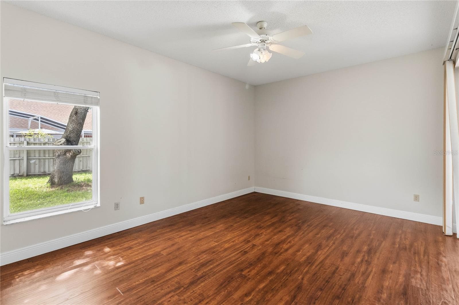 Single Family Residence at 1572 HUNTERS STAND RUN, OVIEDO, photo 16 of 33