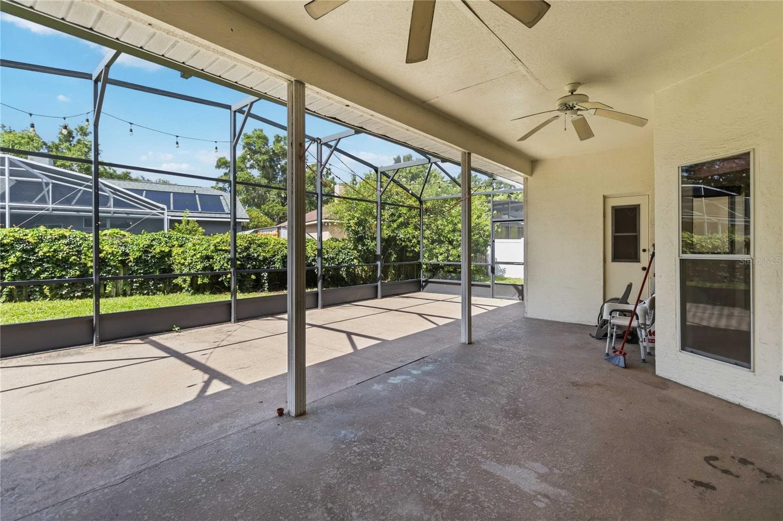 Single Family Residence at 1572 HUNTERS STAND RUN, OVIEDO, photo 27 of 33