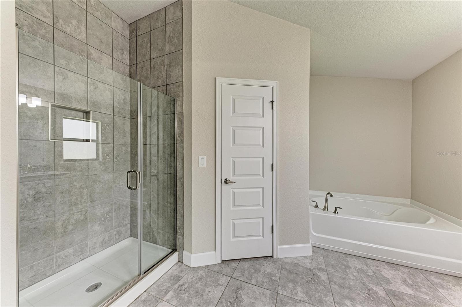 Master Bathroom - 9421 43RD CT E, PARRISH