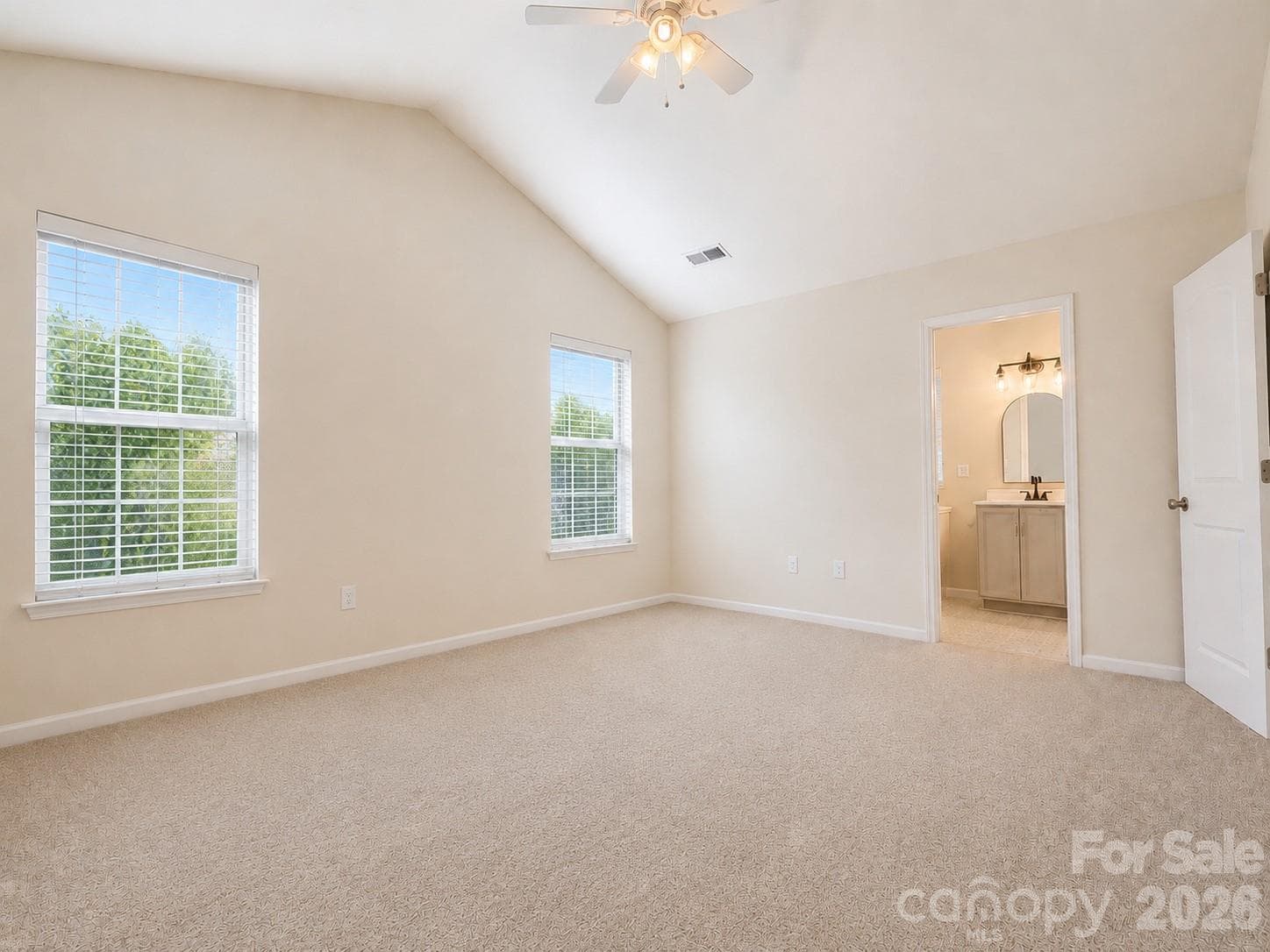 Primary Suite with with Walk-in Closet and Updated Bath - 115 High Bluff Circle, Mooresville