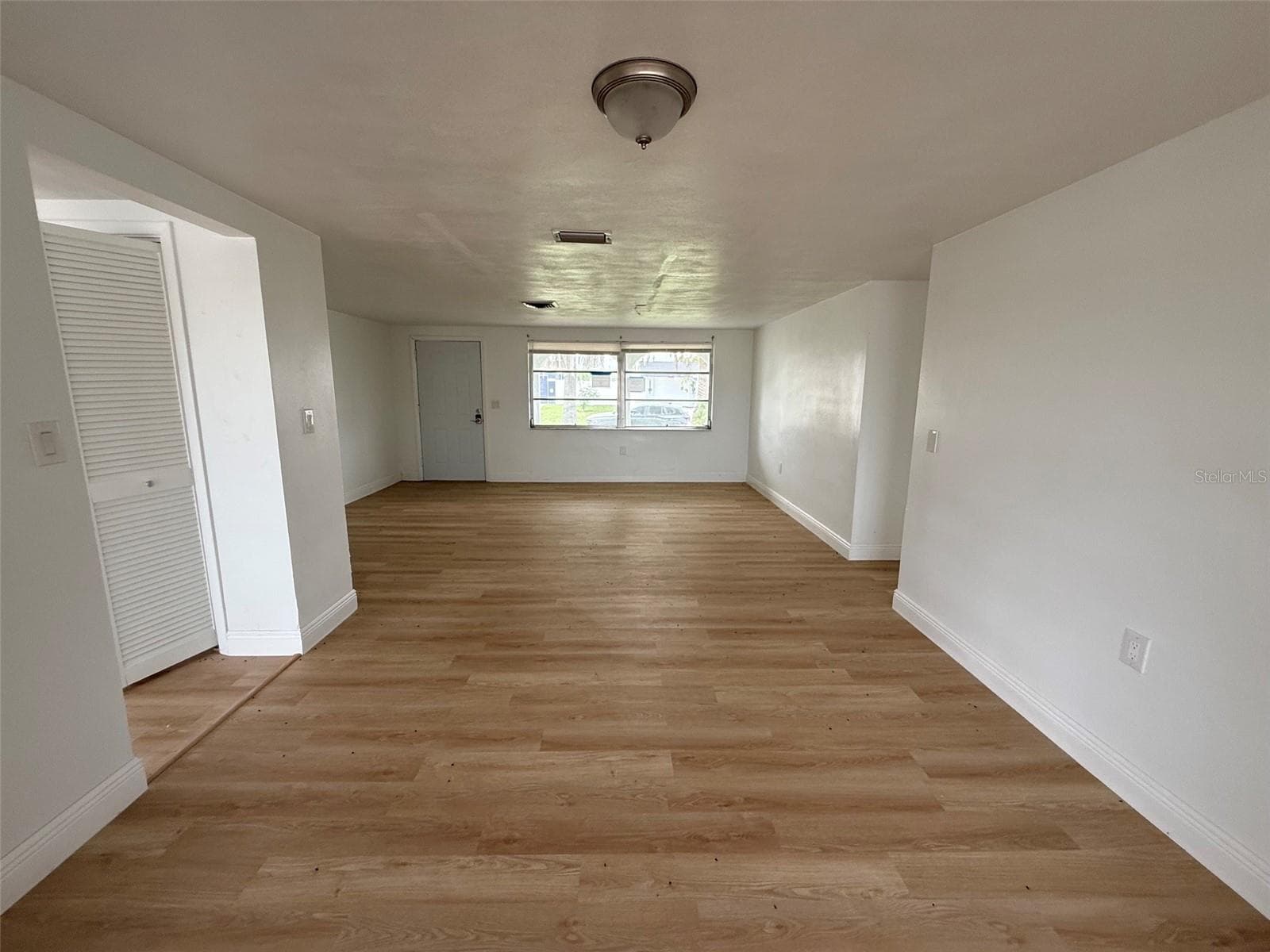 Single Family Residence at 12739 3RD ISLE, HUDSON, photo 8 of 28