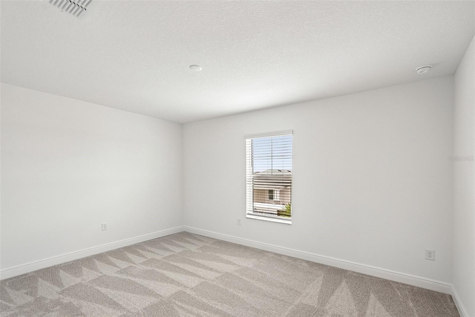 Townhouse at 8221 SEAFLOWER PKWY, BRADENTON, photo 24 of 30