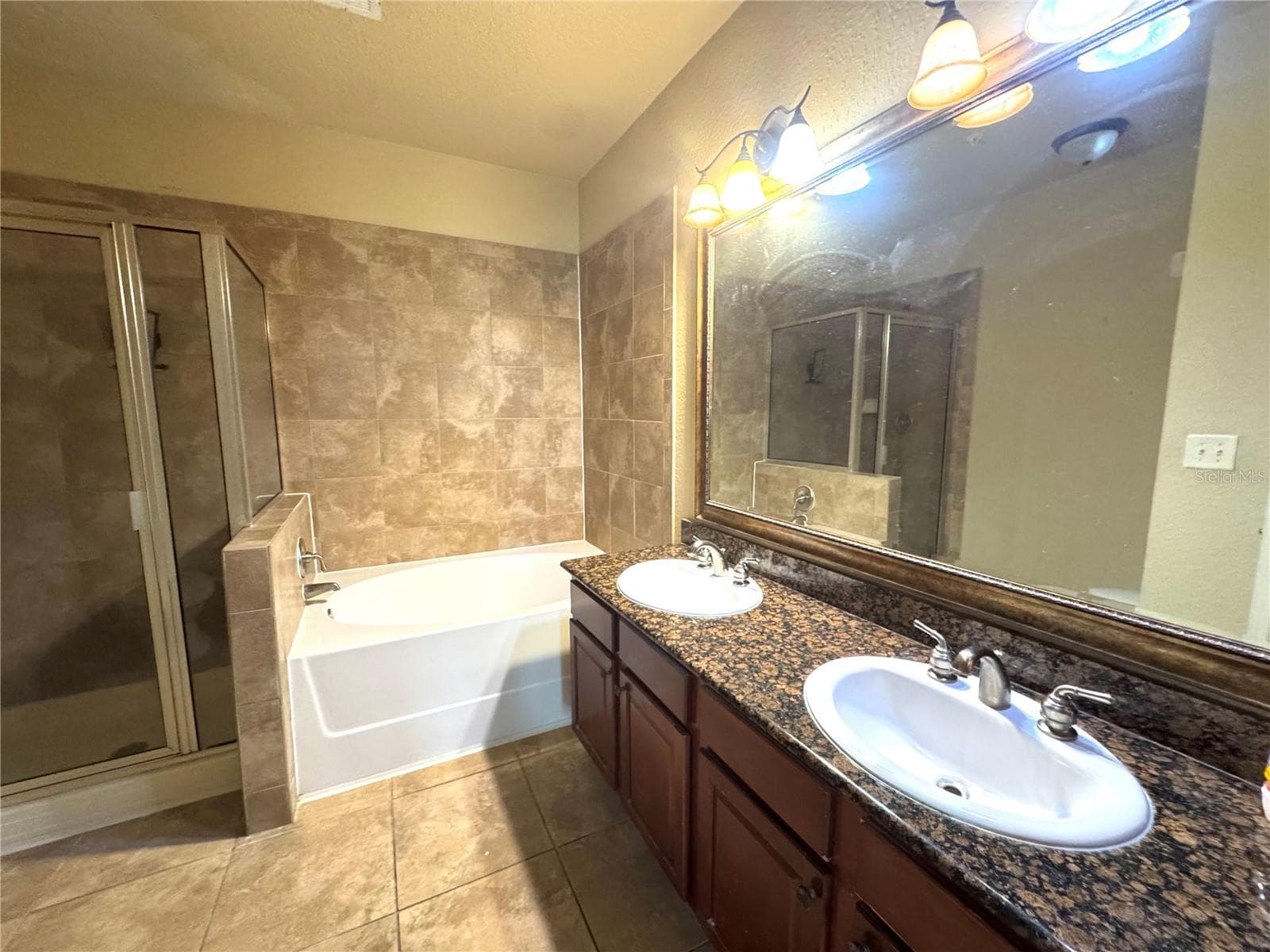 Condominium at 909 CHARO PKWY #1016, DAVENPORT, photo 6 of 33