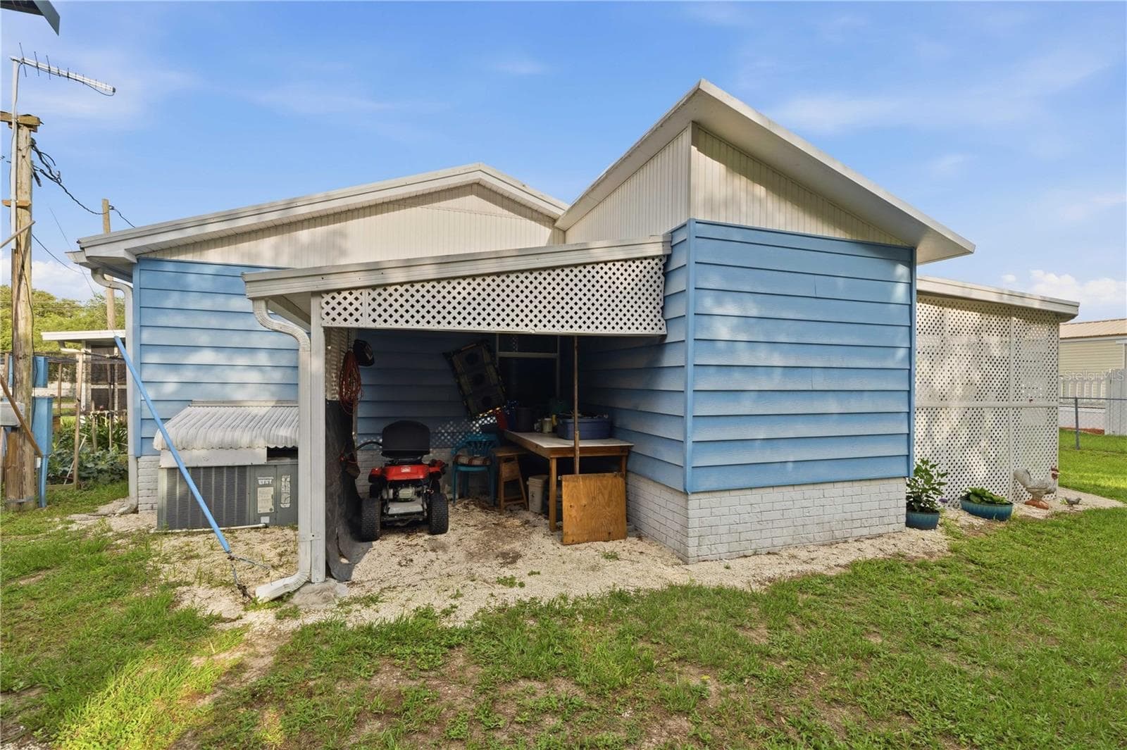 Manufactured Home at 14121 SE 91ST CT, SUMMERFIELD, photo 15 of 36
