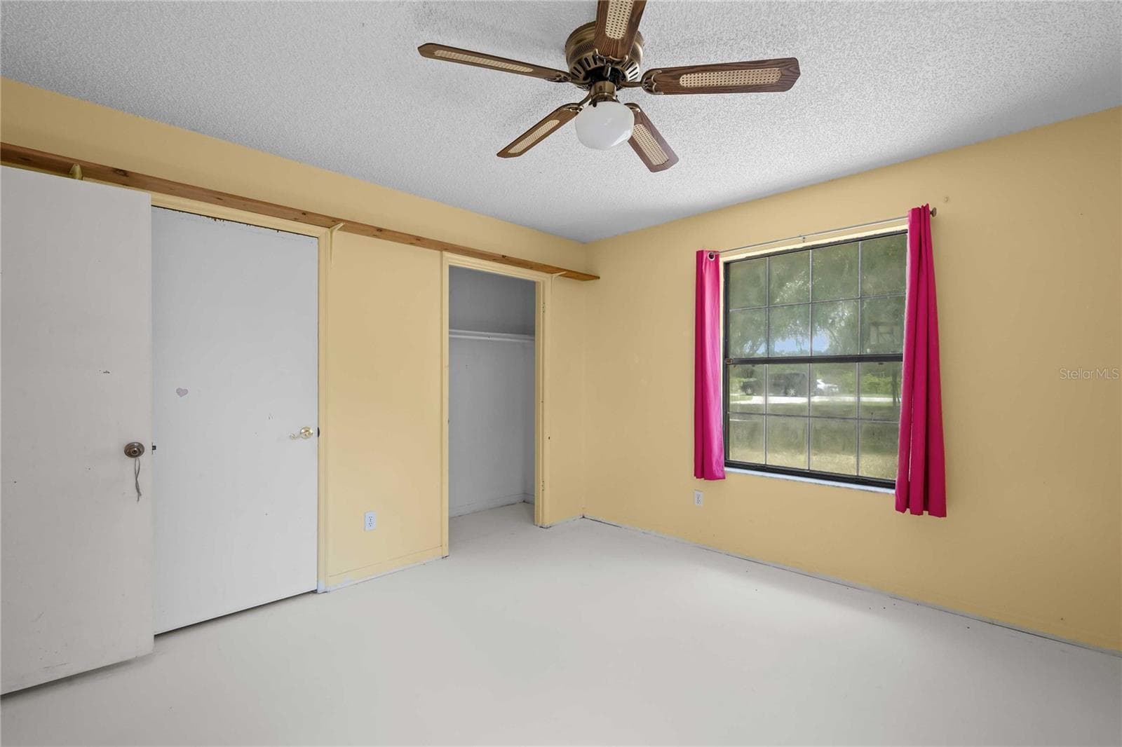 Single Family Residence at 348 CR 542E, BUSHNELL, photo 10 of 49