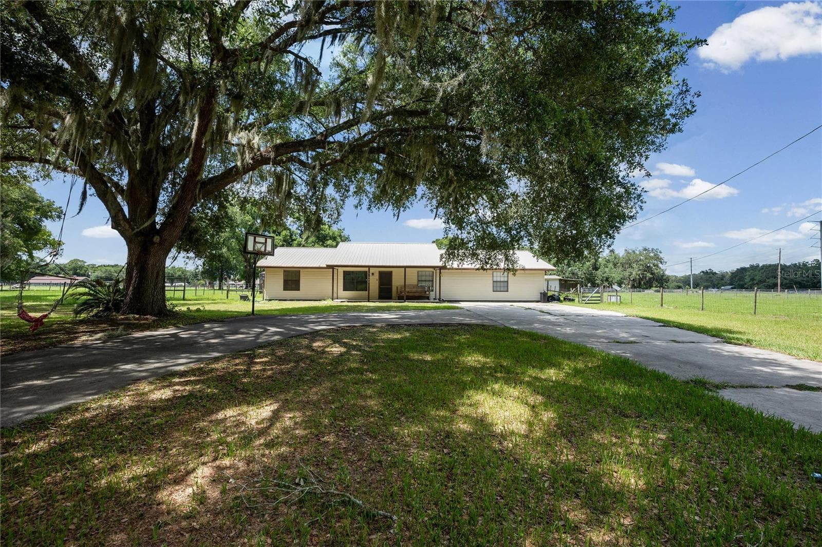 Single Family Residence at 348 CR 542E, BUSHNELL, photo 32 of 49