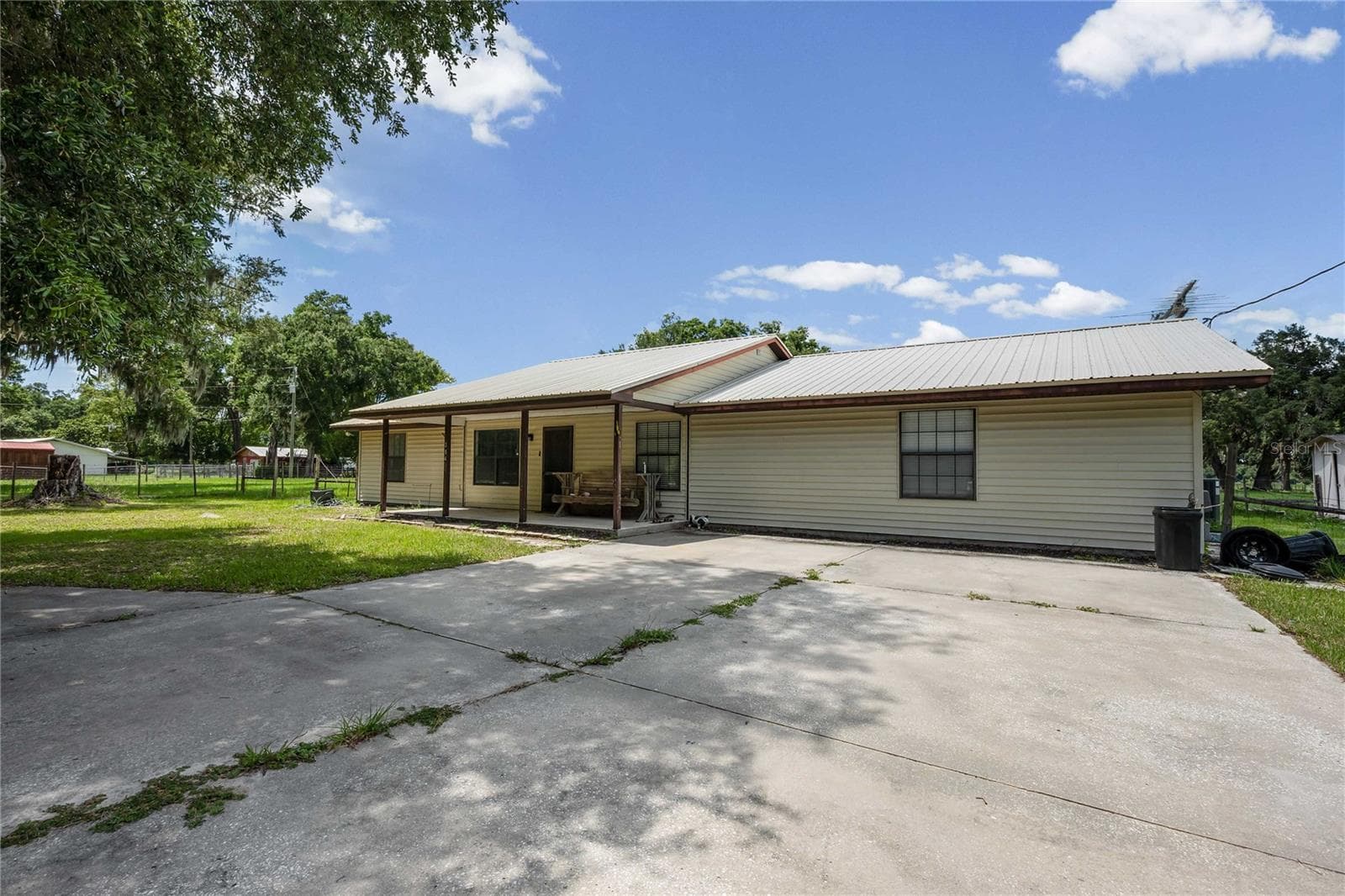 Single Family Residence at 348 CR 542E, BUSHNELL, photo 34 of 49