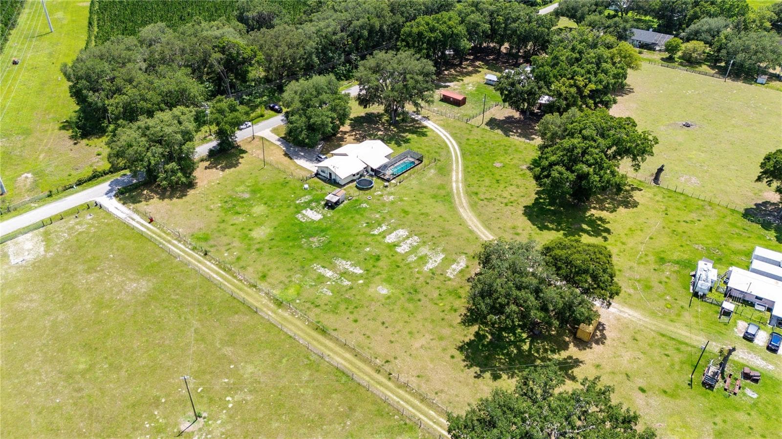 Single Family Residence at 348 CR 542E, BUSHNELL, photo 41 of 49