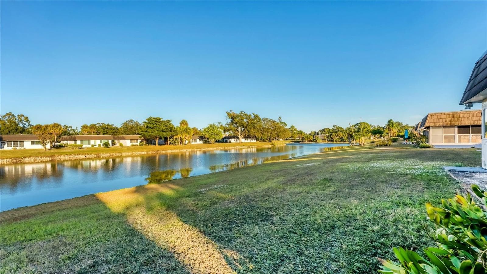 Condominium at 3823 GLEN OAKS DR E #83, SARASOTA, photo 27 of 39