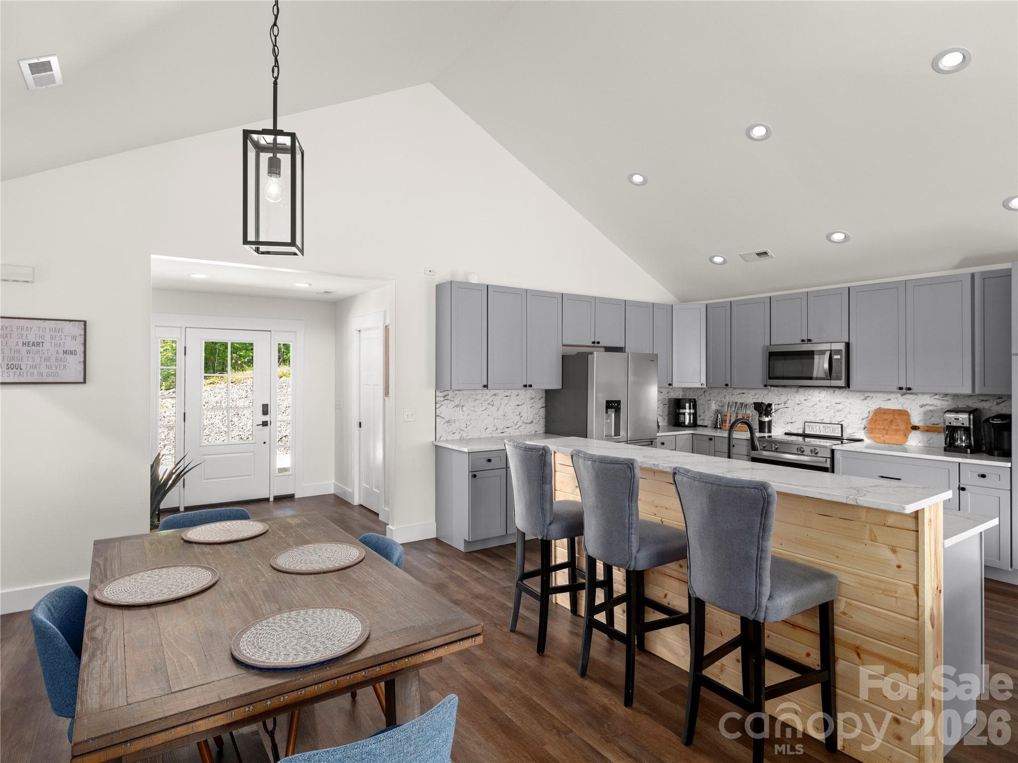Single Family Residence at 23 Anchor Drive, Nebo, photo 9 of 48