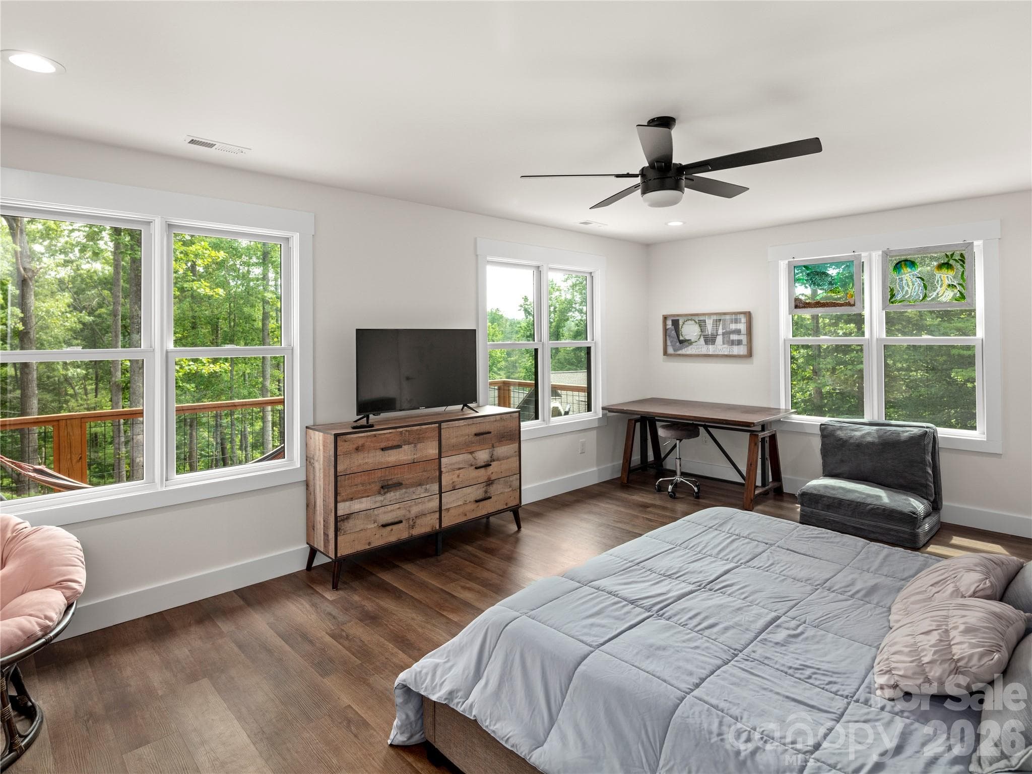 Single Family Residence at 23 Anchor Drive, Nebo, photo 17 of 48