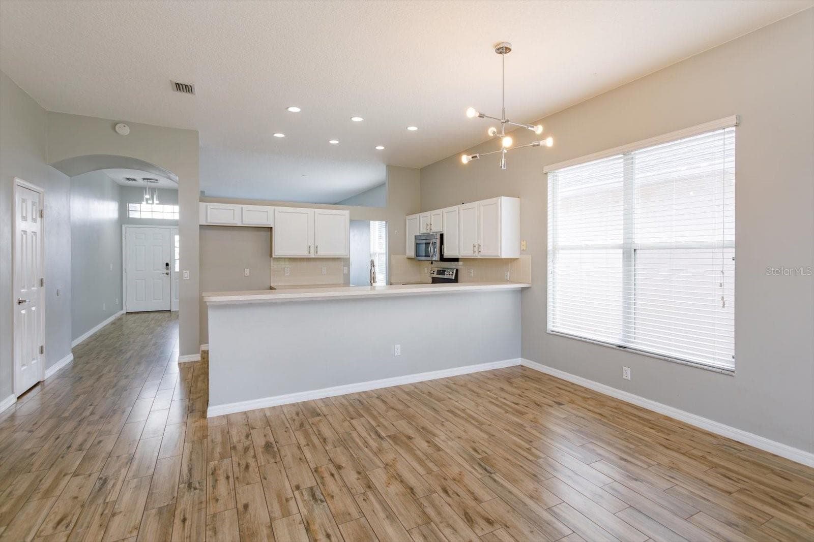 Single Family Residence at 13236 LUXBURY LOOP, ORLANDO, photo 4 of 30