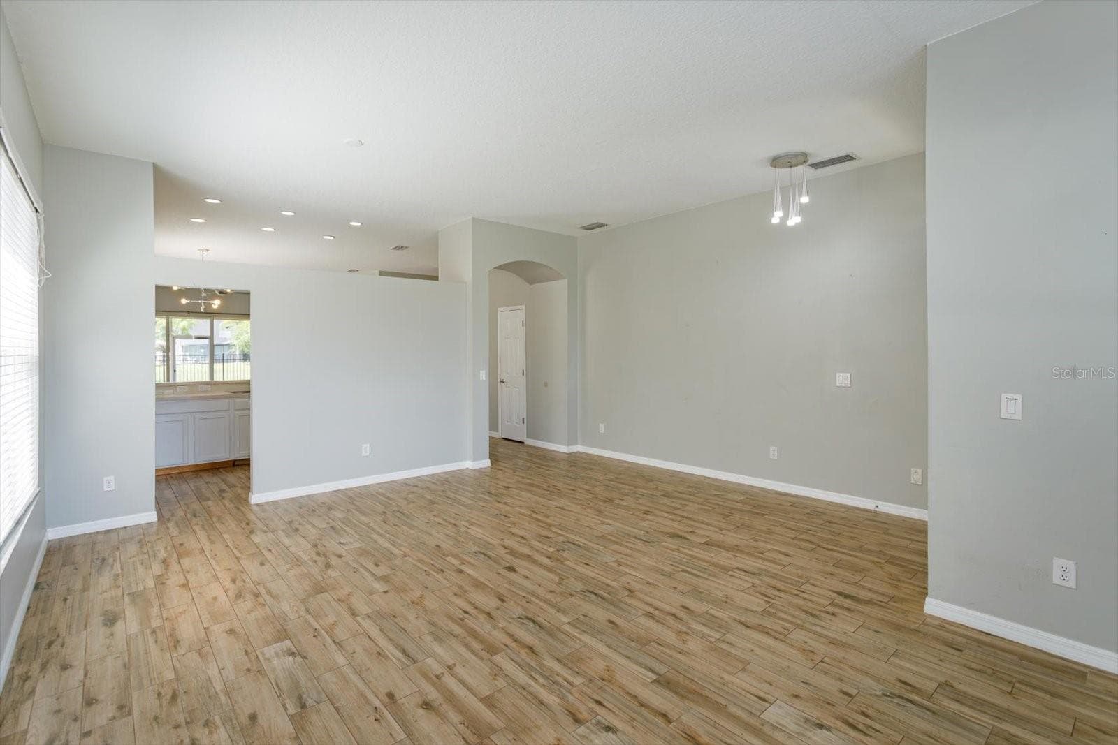 Single Family Residence at 13236 LUXBURY LOOP, ORLANDO, photo 8 of 30