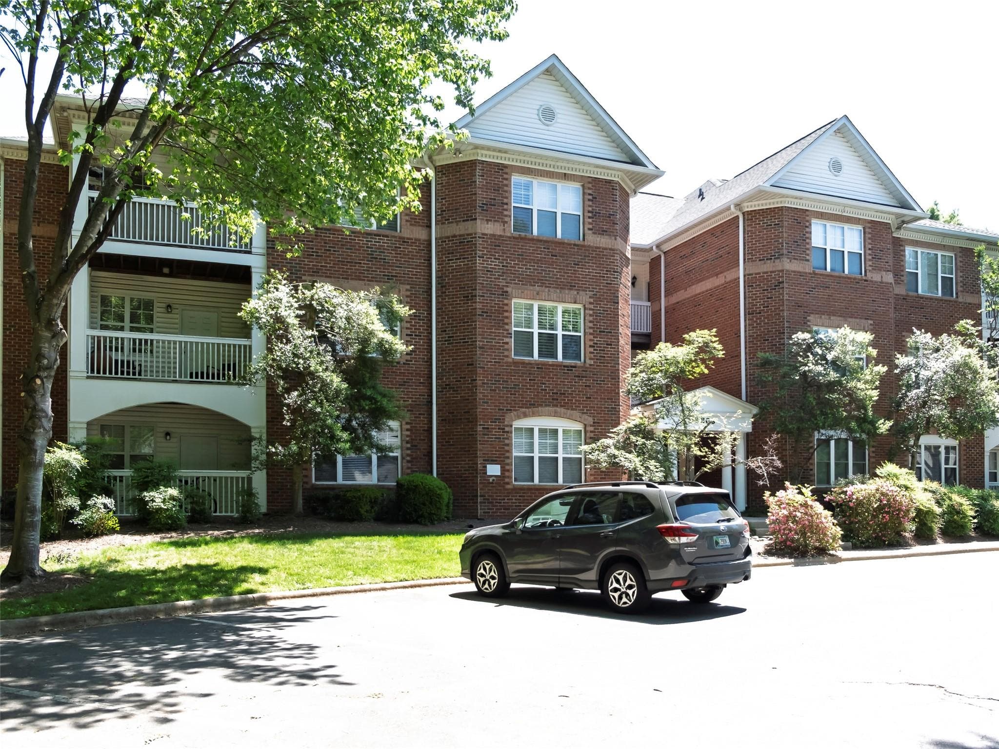 5609 Fairview Road