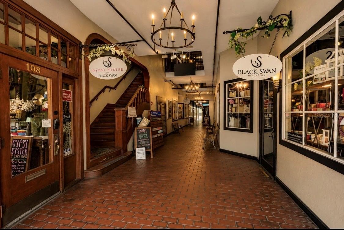 Retail at 411 N DONNELLY ST, MOUNT DORA, photo 4 of 14