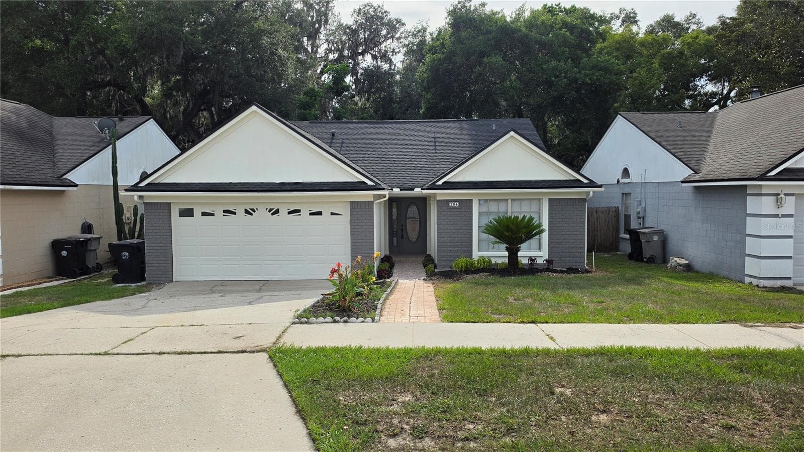 Single Family Residence at 204 N CERVIDAE DR, APOPKA, photo 3 of 18