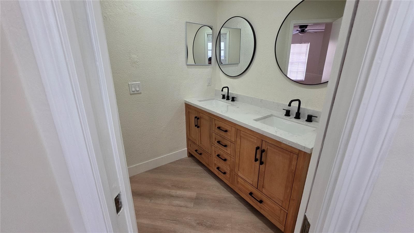 Single Family Residence at 204 N CERVIDAE DR, APOPKA, photo 12 of 18