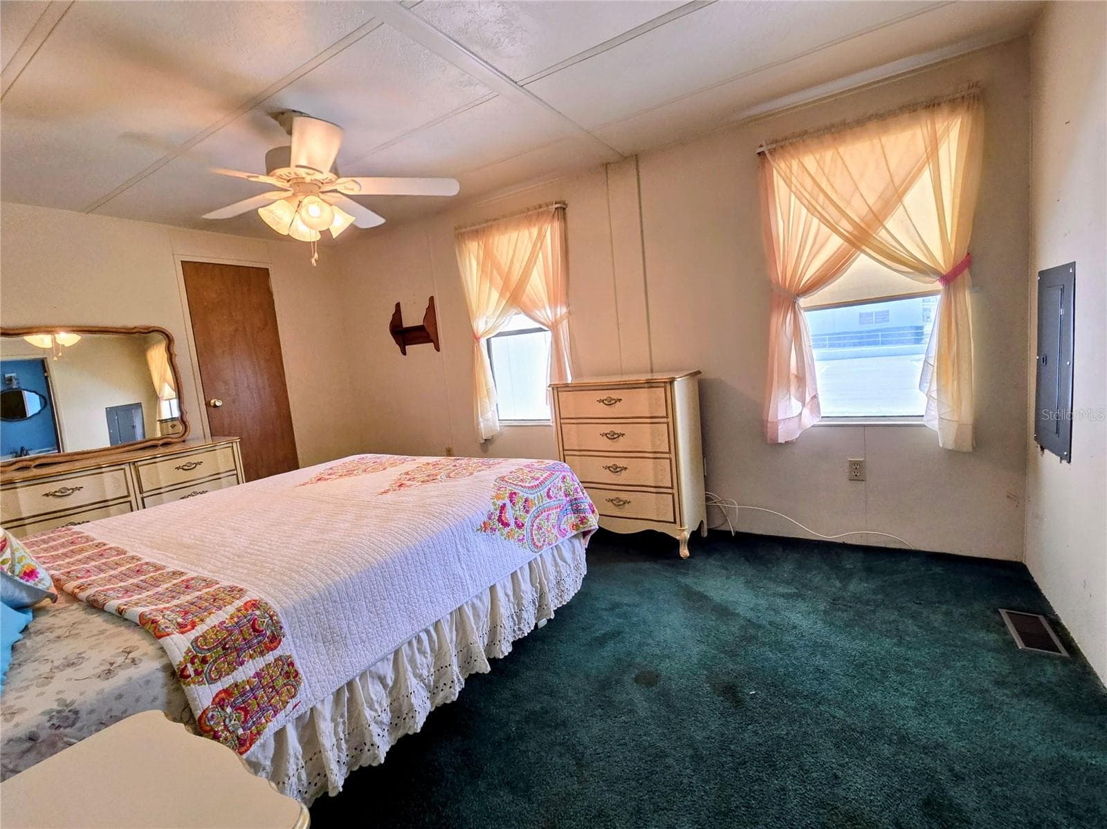 Manufactured Home at 6253 BALMY LN, ZEPHYRHILLS, photo 10 of 38