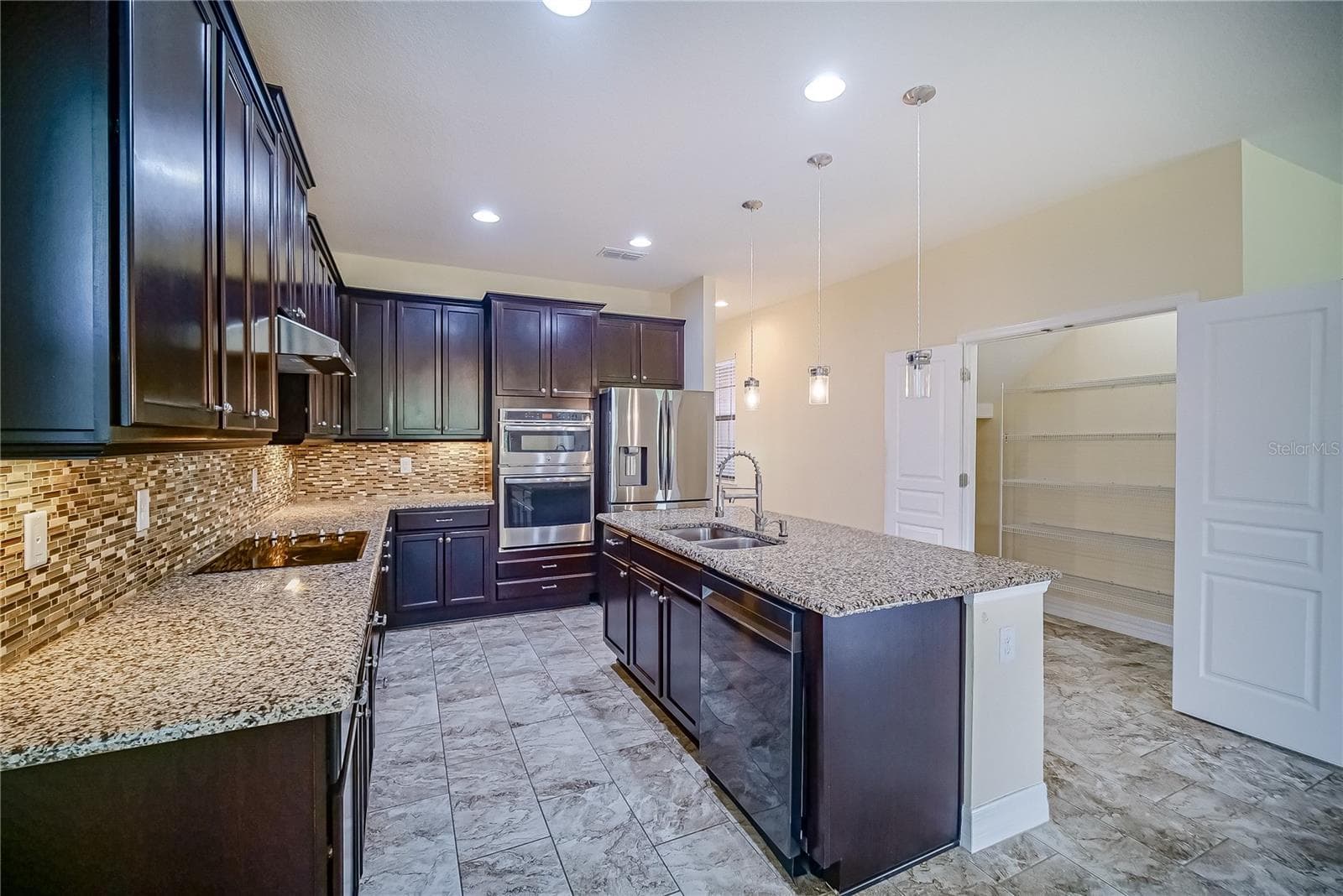 Single Family Residence at 3280 SOMERSET PARK DR, ORLANDO, photo 8 of 50