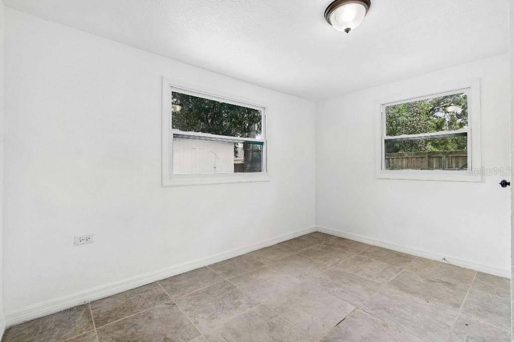 Single Family Residence at 203 PEVETTY DR, PLANT CITY, photo 10 of 40
