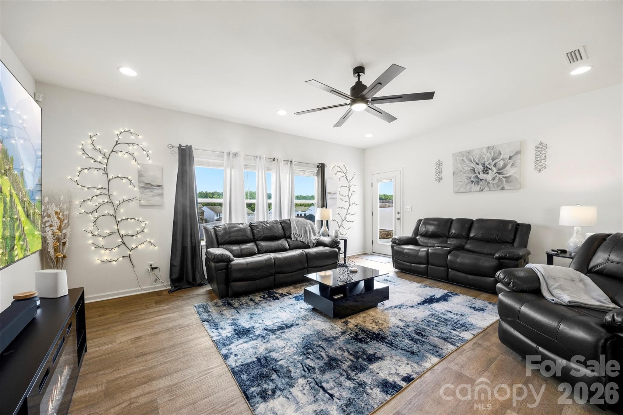 Living area - Mount Holly