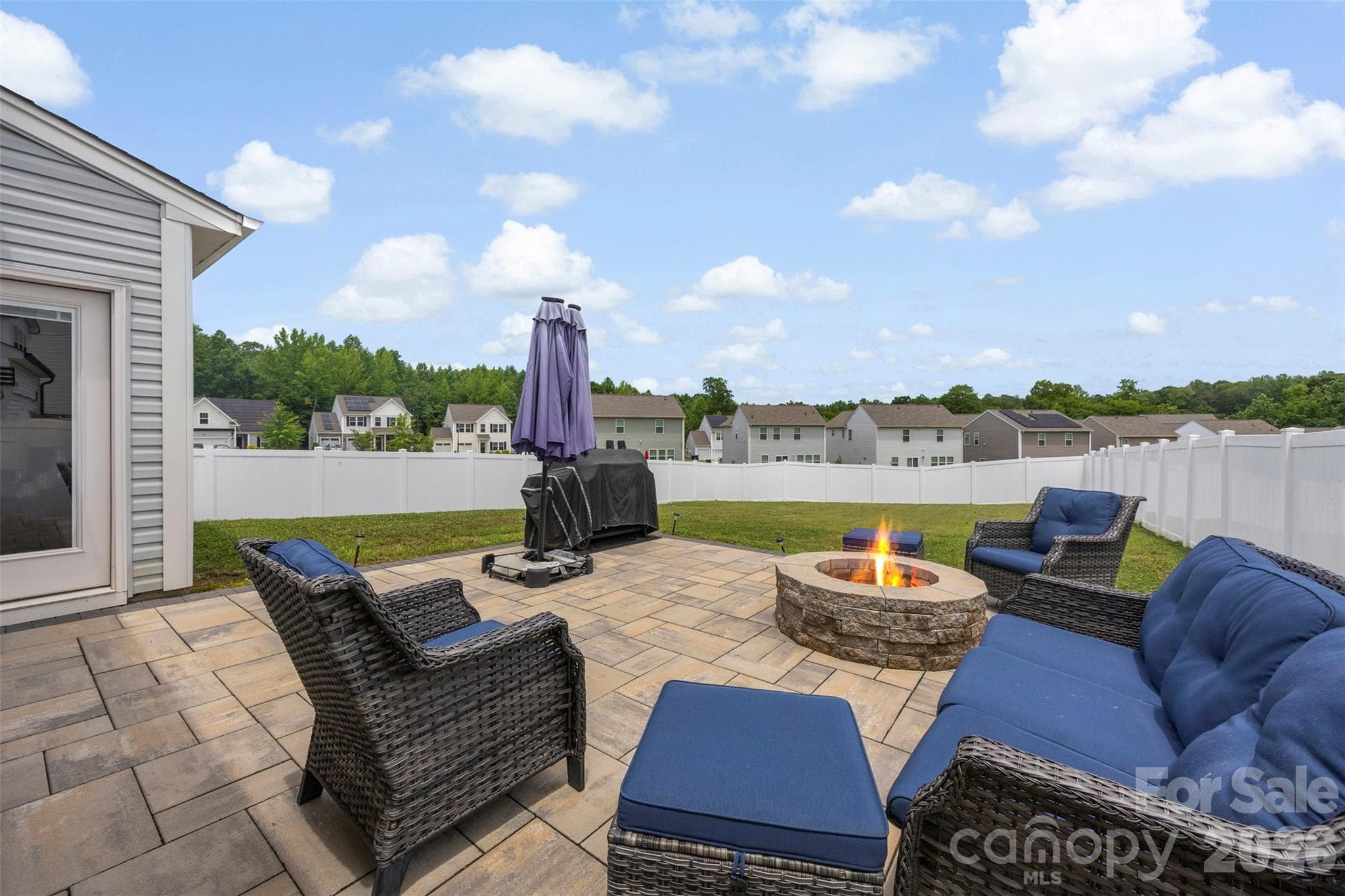 Patio area - Mount Holly