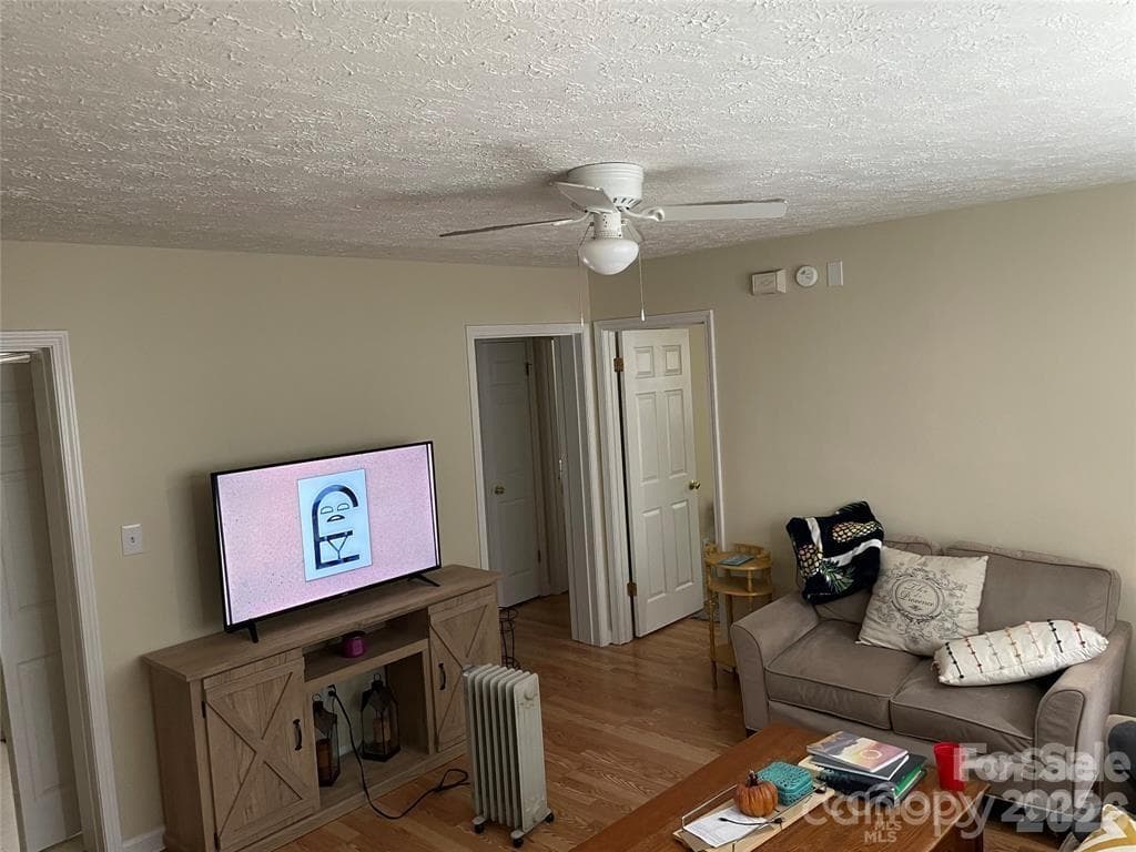 Apartment at Clover, photo 2 of 13