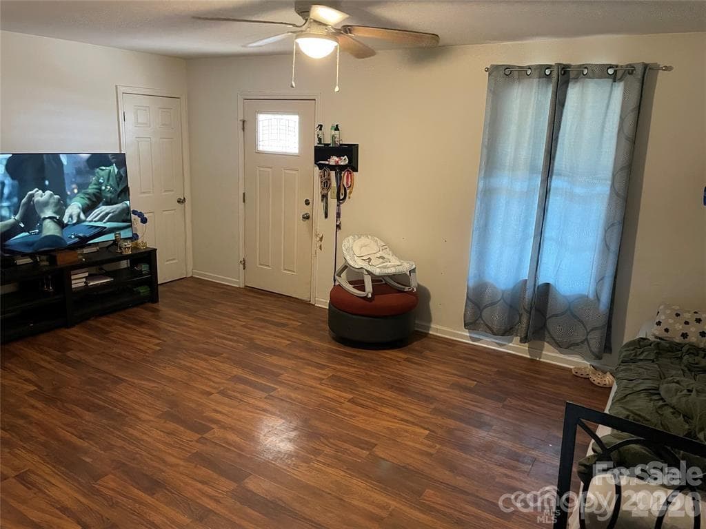 Apartment at 113 Sunset Drive, Clover, photo 2 of 11