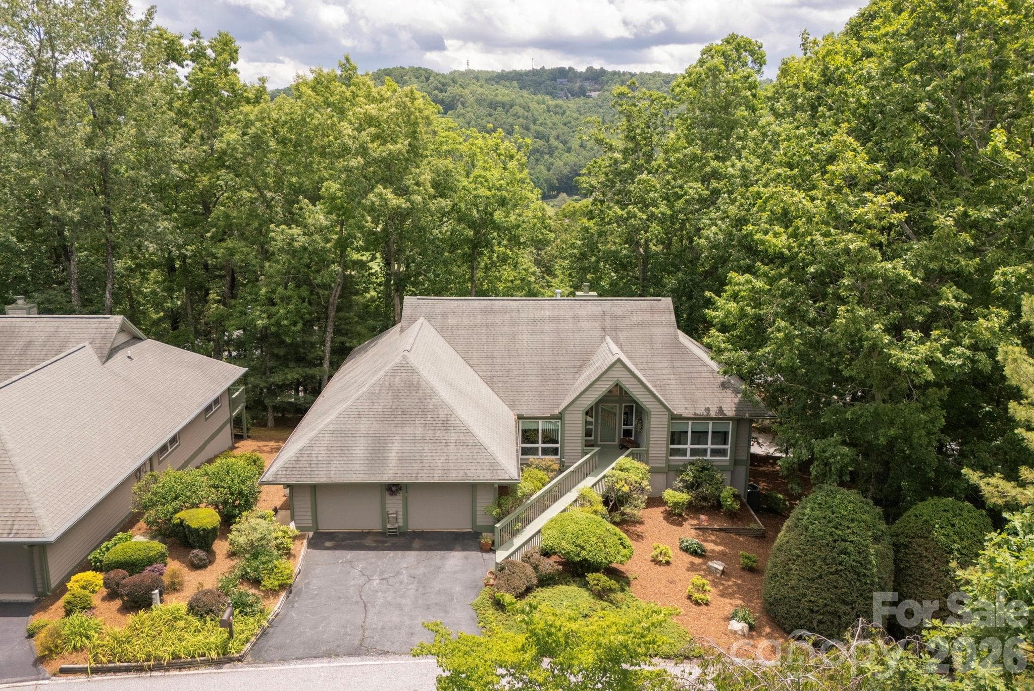 Condominium at 129 FOREST VIEW Drive, Flat Rock, photo 4 of 41