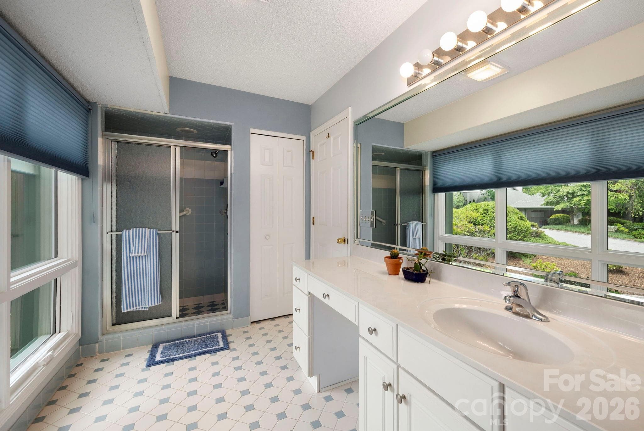 Condominium at 129 FOREST VIEW Drive, Flat Rock, photo 26 of 41