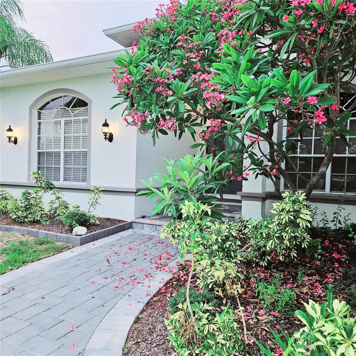 Single Family Residence at 1415 BEACH CLUB LN, APOLLO BEACH, photo 3 of 18