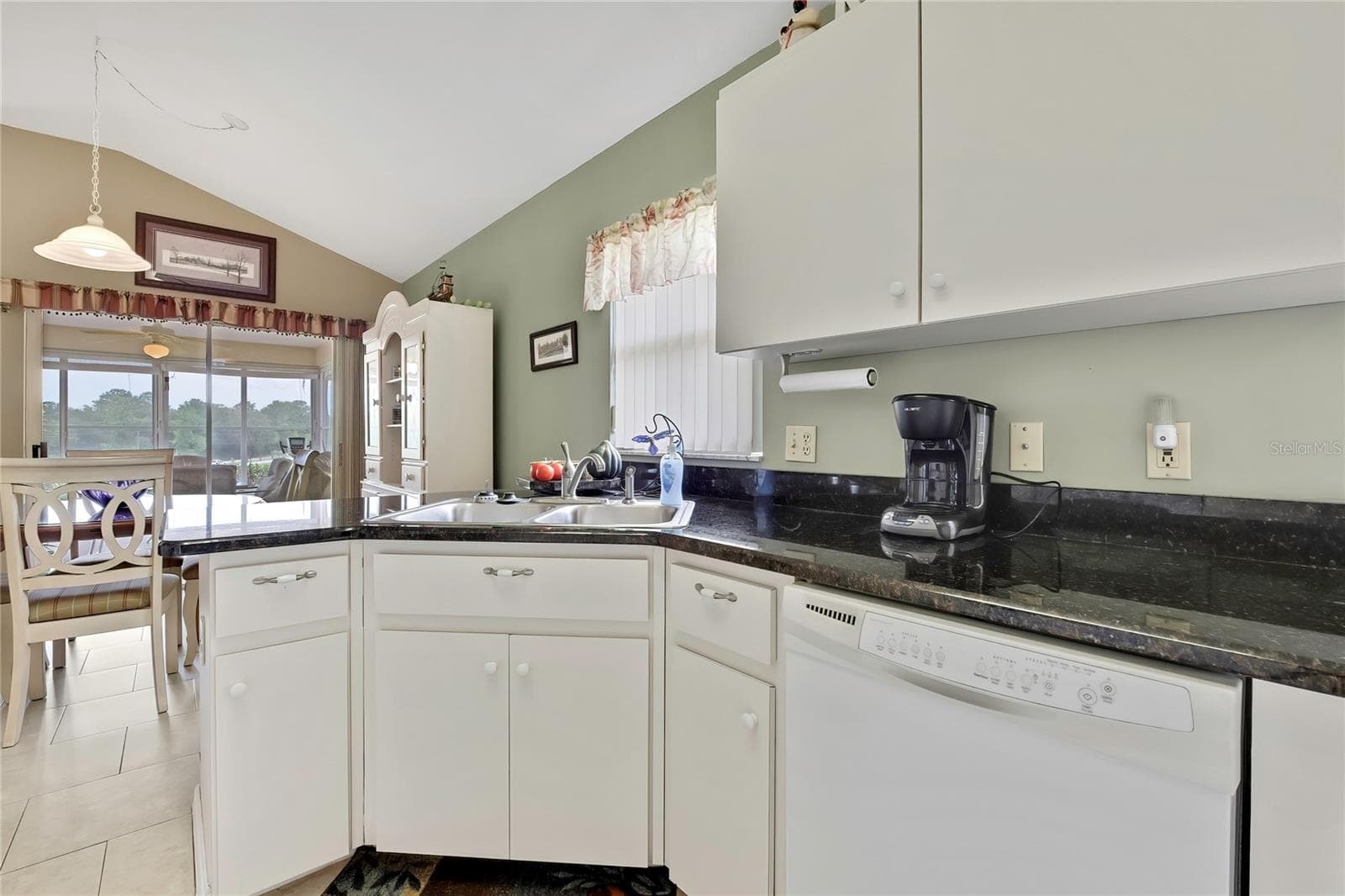 Single Family Residence at 547 W HILLWOOD PATH, BEVERLY HILLS, photo 8 of 33