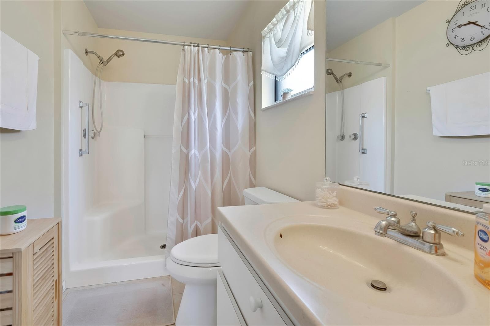 Single Family Residence at 547 W HILLWOOD PATH, BEVERLY HILLS, photo 14 of 33